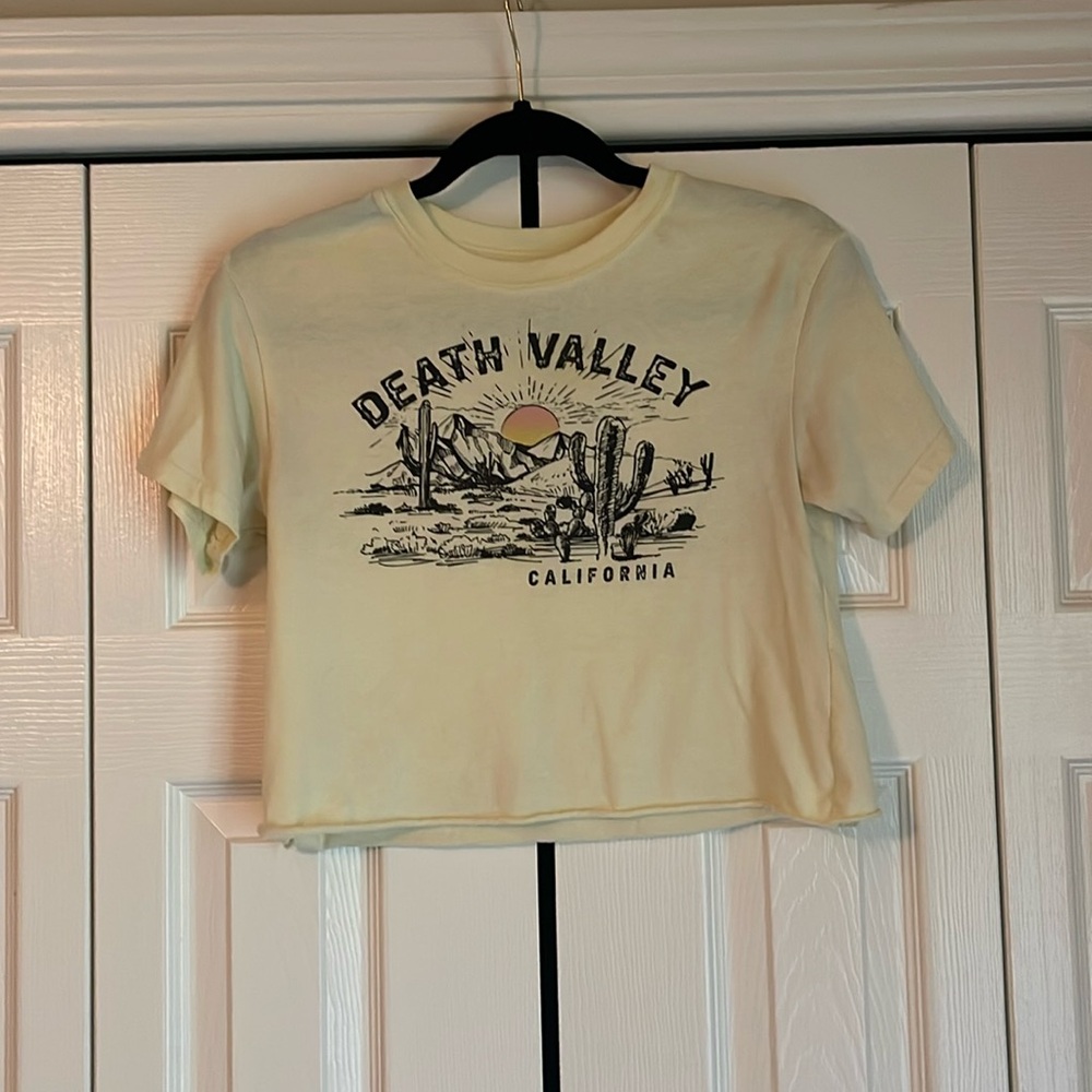 Cropped tee